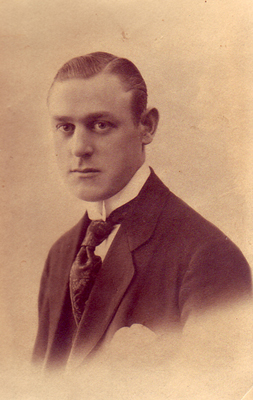  John Gustaf Hildor Hellblom 1893-1964